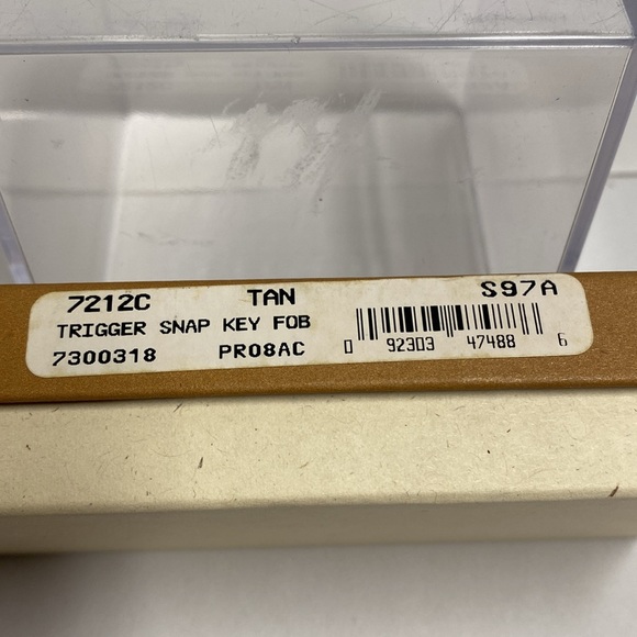 Tan Trigger Snap Key Fob - Picture 6 of 9